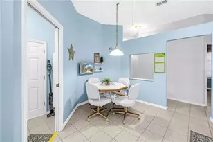 538 Catalina Isles Cir, Venice, FL 34292 - Photo 16