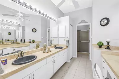 538 Catalina Isles Circle, Venice, FL 34292 - Photo 22