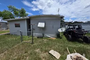 39108 Ola Ave, Zephyrhills, FL 33542 - Photo 4