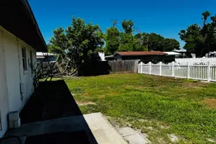 308 Linden Dr, Ellenton, FL 34222 - Photo 20