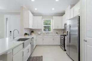 10068 Morning Mist Ln, Sarasota, FL 34241 - Photo 8