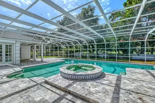 916 Macewen Dr, Osprey, FL 34229 - Photo 2