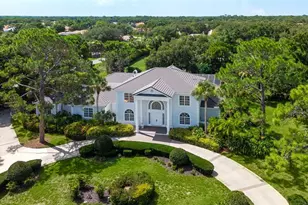 916 Macewen Dr, Osprey, FL 34229 - Photo 4