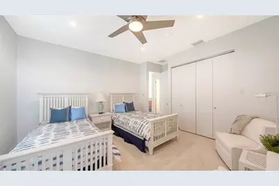 246 Morningside Drive, Sarasota, FL 34236 - Photo 8