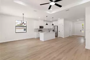 923 Cumberland Rd, Venice, FL 34293 - Photo 12