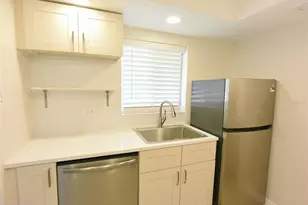3751 S School Ave, Sarasota, FL 34239 - Photo 14