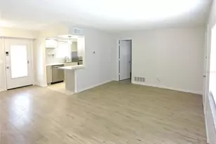 3751 S School Ave, Sarasota, FL 34239 - Photo 6