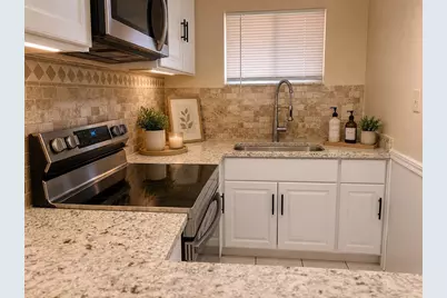 2763 Woodgate Lane #211, Sarasota, FL 34231 - Photo 8