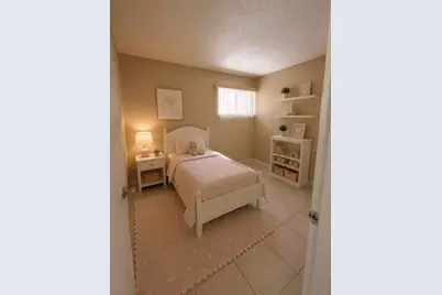 2763 Woodgate Lane #211, Sarasota, FL 34231 - Photo 10