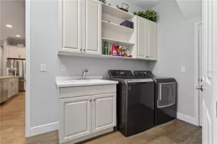 8276 Larkspur Cir, Sarasota, FL 34241 - Photo 26