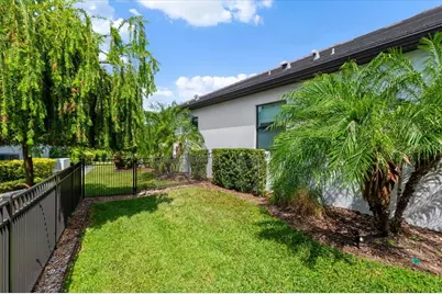 8096 Grande Shores Drive, Sarasota, FL 34240 - Photo 38