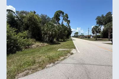 17224 Cliff Avenue, Port Charlotte, FL 33948 - Photo 8