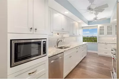 1750 Benjamin Franklin Drive #6F, Sarasota, FL 34236 - Photo 10