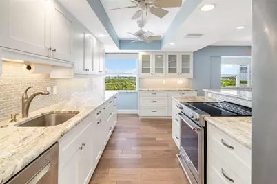 1750 Benjamin Franklin Drive #6F, Sarasota, FL 34236 - Photo 8