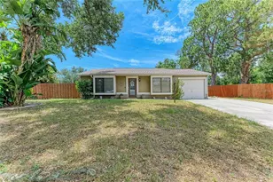2226 Lockwood Meadows Dr, Sarasota, FL 34234 - Photo 2