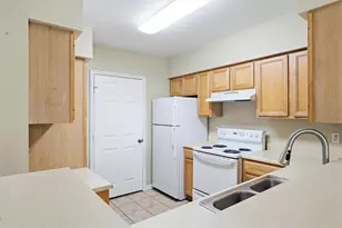 1015 Villagio Cir, Sarasota, FL 34237 - Photo 10