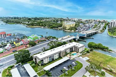 6470 Hollywood Boulevard #307, Sarasota, FL 34231 - Photo 1