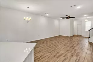 4020 Via Sienna Cir, Sarasota, FL 34243 - Photo 18