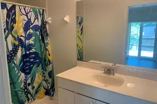 1875 Vamo Dr, Sarasota, FL 34231 - Photo 18