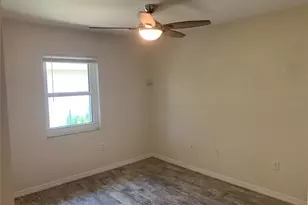 1875 Vamo Dr, Sarasota, FL 34231 - Photo 20
