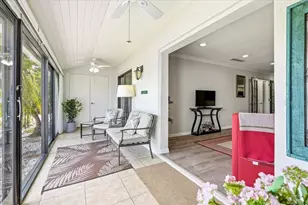 4540 Bee Ridge Rd, Sarasota, FL 34233 - Photo 10