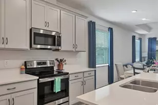 7724 Saloon Ln, Sarasota, FL 34240 - Photo 12