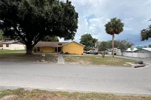 7023 Fox Chase Dr, Lakeland, FL 33810 - Photo 1