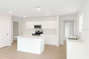 12915 Red Deer Pl, Parrish, FL 34219 - Photo 2