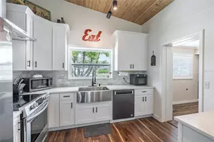 3407 29th St W, Bradenton, FL 34205 - Photo 12