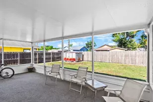 1219 Mackeral Ave, Sarasota, FL 34237 - Photo 10