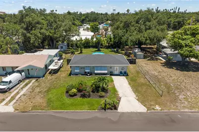 1611 27th Street W, Bradenton, FL 34205 - Photo 1