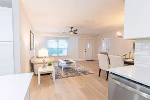 1115 Southern Pine Ln, Sarasota, FL 34243 - Photo 14