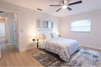 1115 Southern Pine Lane, Sarasota, FL 34243 - Photo 20
