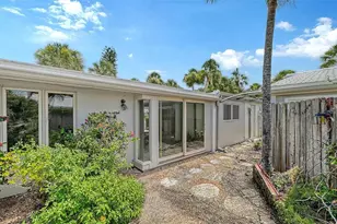 208 Hour Glass Way, Sarasota, FL 34242 - Photo 26