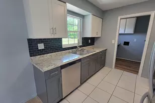 22329 Niagara Ave, Port Charlotte, FL 33952 - Photo 4
