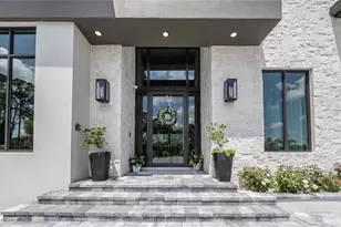 9240 Falcon Ct, Venice, FL 34293 - Photo 4