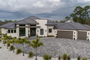 9240 Falcon Ct, Venice, FL 34293 - Photo 1