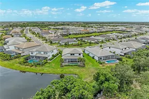 16341 Hidden Oak Loop, Lakewood Ranch, FL 34211 - Photo 2