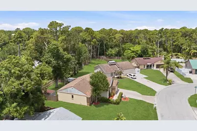 2108 E 56th Avenue Terrace, Bradenton, FL 34203 - Photo 2