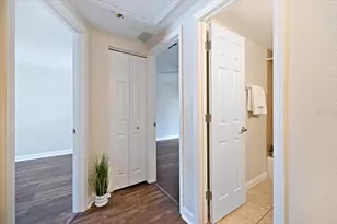 960 Highland St, Sarasota, FL 34234 - Photo 10