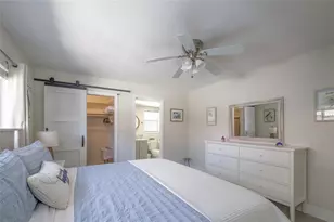 161 Vista Hermosa Cir, Sarasota, FL 34242 - Photo 26