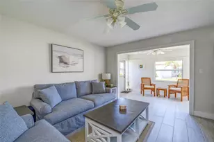 161 Vista Hermosa Cir, Sarasota, FL 34242 - Photo 18