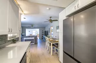 161 Vista Hermosa Cir, Sarasota, FL 34242 - Photo 16