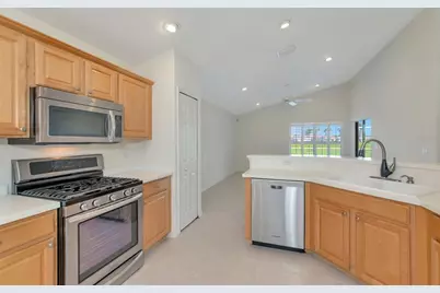 5133 Flagstone Drive, Sarasota, FL 34238 - Photo 6