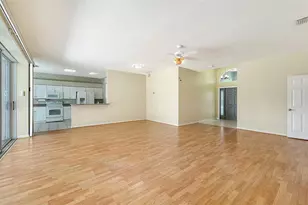 7287 38th Ct E, Sarasota, FL 34243 - Photo 8