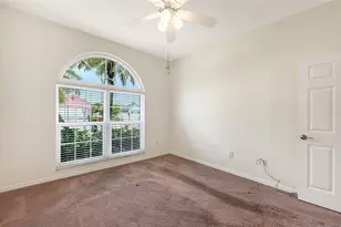 7287 38th Ct E, Sarasota, FL 34243 - Photo 18