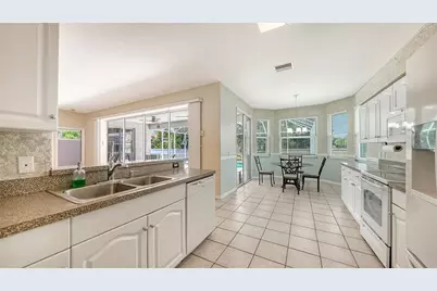 7287 38th Court E, Sarasota, FL 34243 - Photo 16