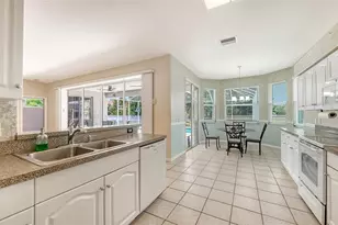 7287 38th Ct E, Sarasota, FL 34243 - Photo 16