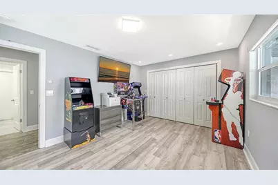 2828 Suncrest Drive, Sarasota, FL 34239 - Photo 20