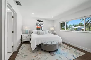 622 Tropical Cir, Sarasota, FL 34242 - Photo 22